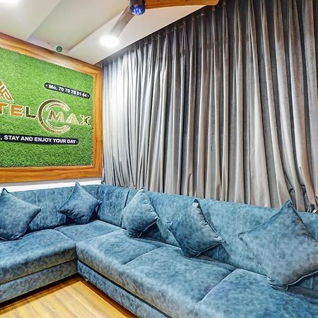 Hotel O Max Surat Dış mekan fotoğraf